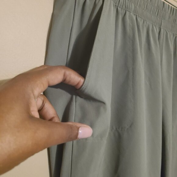 T by Talbots | Green Athleisure Pants (Size Large Petite) - Picture 5 of 8